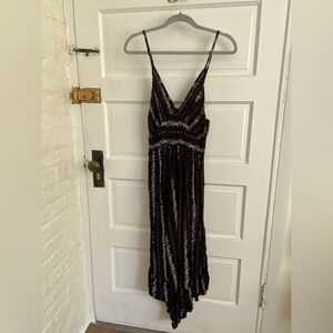 Angie Black and Gray Patterned Flowy Jumpsuit Size Large